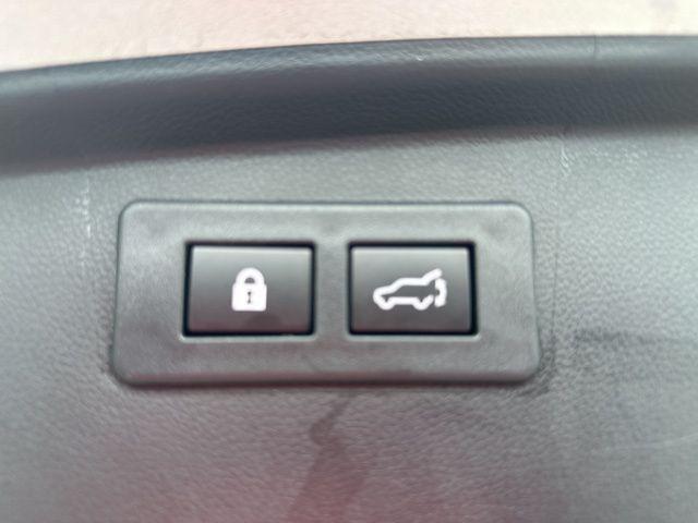 Photo of 2022 Ice Silver Metallic Subaru Outback