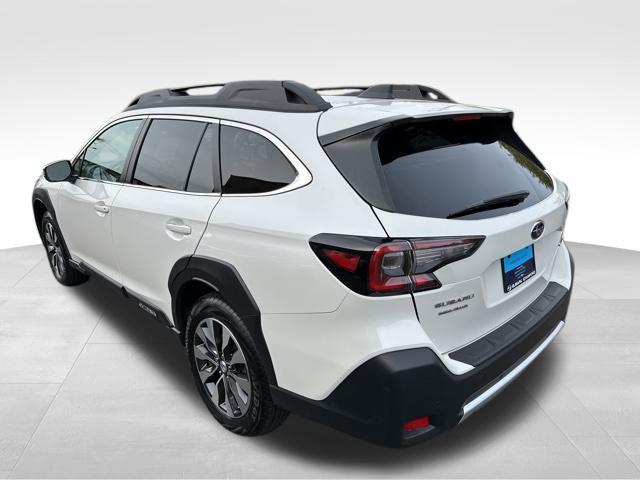 Photo of 2023 Crystal White Pearl Subaru Outback