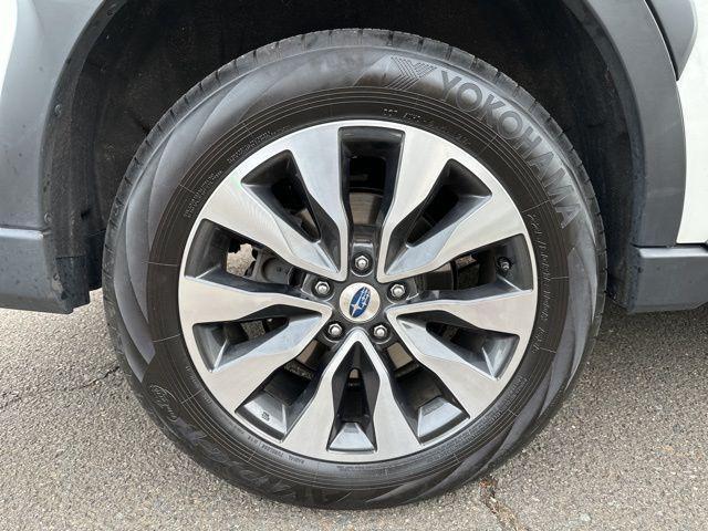 Photo of 2023 Crystal White Pearl Subaru Outback