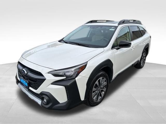 Photo of 2023 Crystal White Pearl Subaru Outback