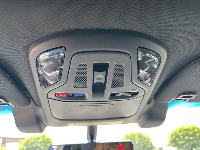 Photo of 2022 Crystal White Pearl Subaru Outback