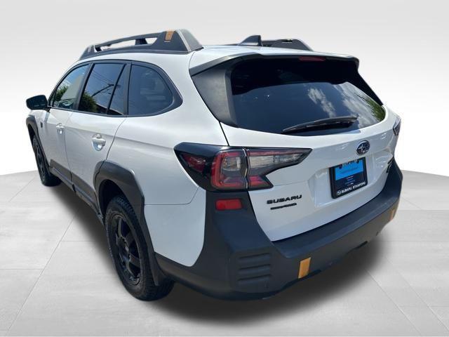 Photo of 2022 Crystal White Pearl Subaru Outback