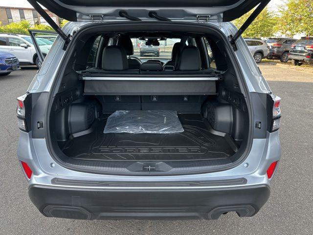 Photo of 2025 Ice Silver Metallic Subaru Forester