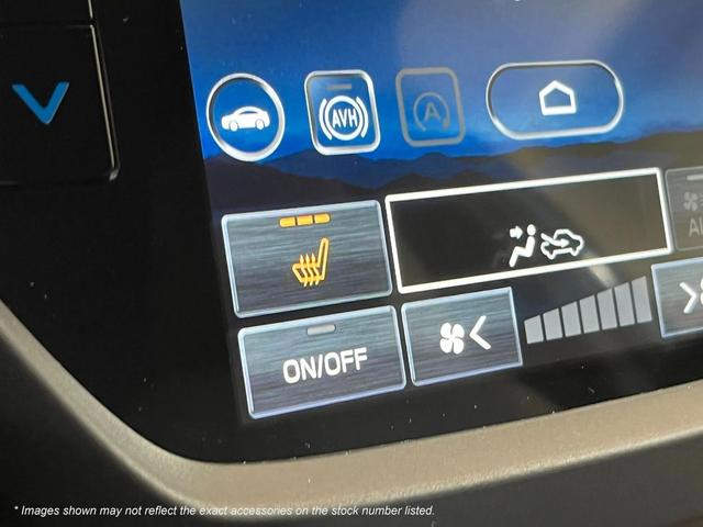 Photo of 2025 Crystal White Pearl Subaru Forester