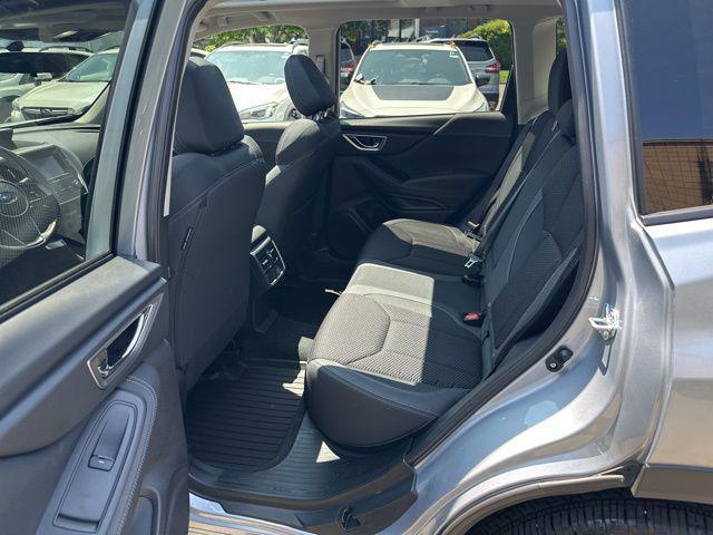 Photo of 2024 Ice Silver Metallic Subaru Forester