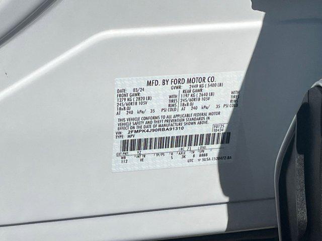 Photo of 2024 Oxford White Ford Edge