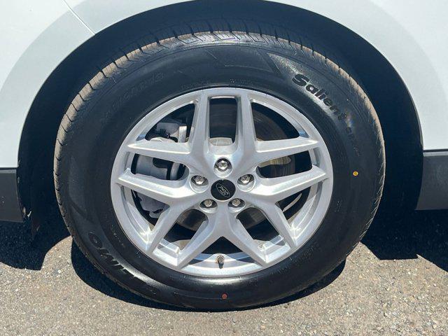 Photo of 2024 Oxford White Ford Edge