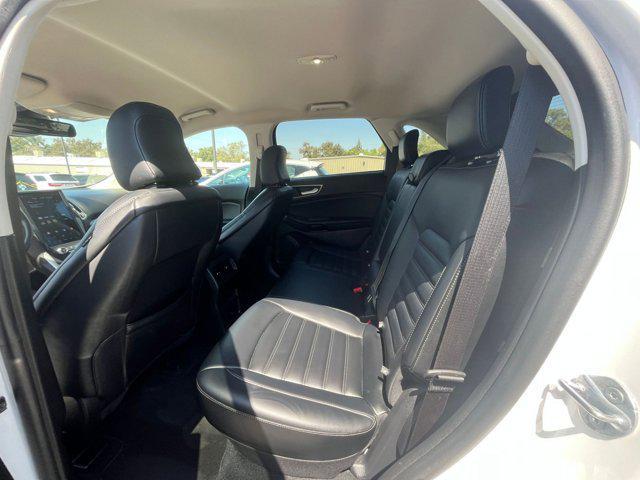 Photo of 2024 Oxford White Ford Edge