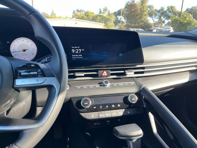 Photo of 2025 Amazon Gray Hyundai ELANTRA