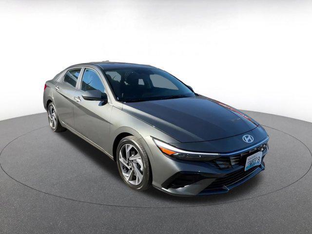 Photo of 2025 Amazon Gray Hyundai ELANTRA
