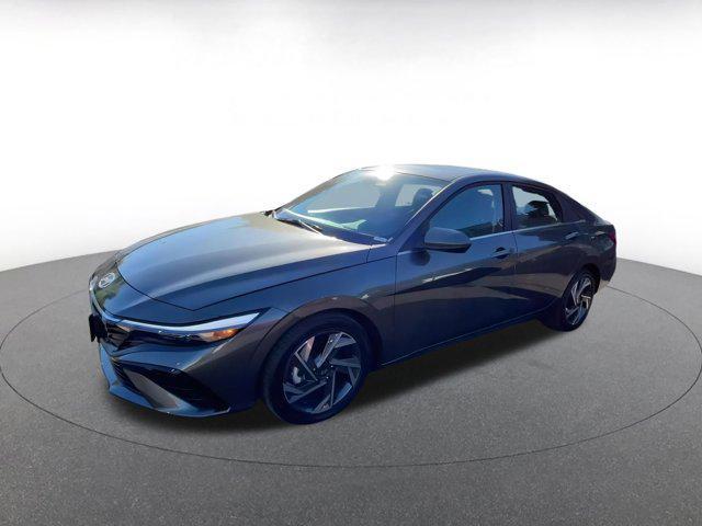 Photo of 2025 Amazon Gray Hyundai ELANTRA