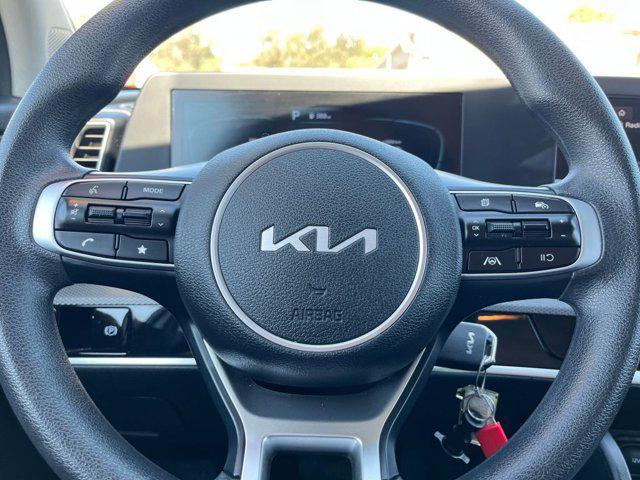 Photo of 2024 Steel Gray Kia Sportage