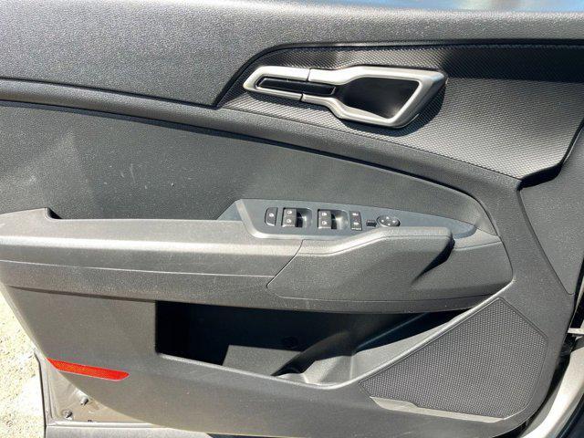 Photo of 2024 Steel Gray Kia Sportage