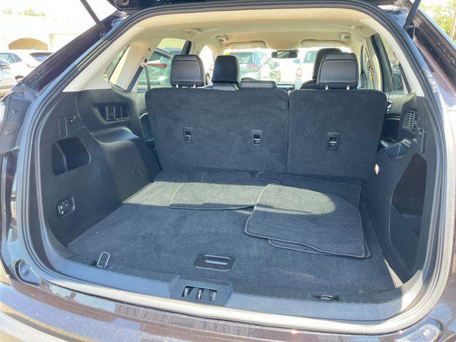 Photo of 2024 Agate Black Metallic Ford Edge