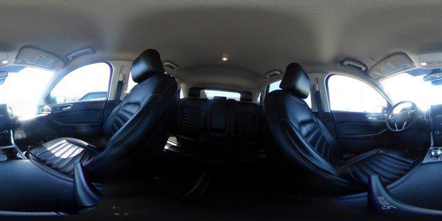 Photo of 2024 Agate Black Metallic Ford Edge