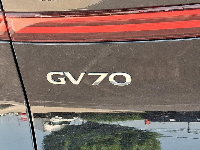 Photo of 2025 Vik Black Genesis GV70