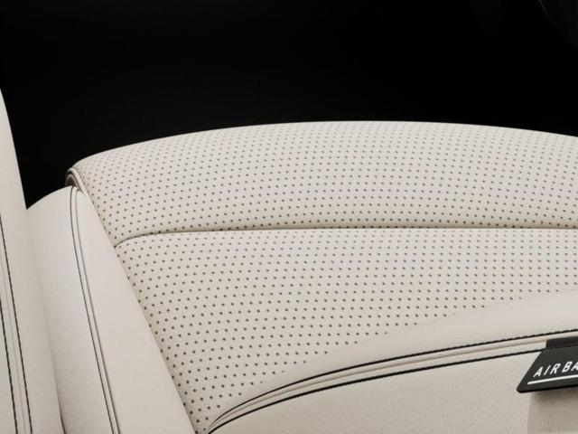 Photo of 2026 Alta White Genesis GV70
