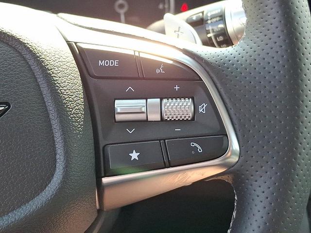 Photo of 2025 Makalu Gray Genesis G70