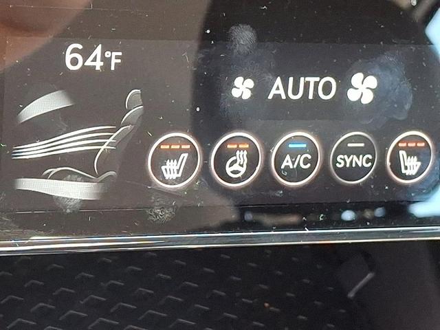 Photo of 2025 Makalu Gray Genesis G70