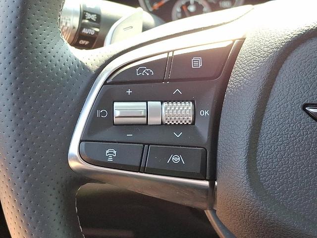 Photo of 2025 Makalu Gray Genesis G70