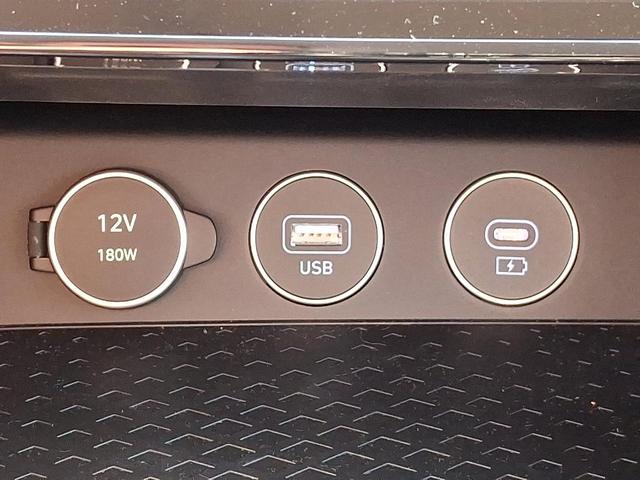 Photo of 2025 Makalu Gray Genesis G70