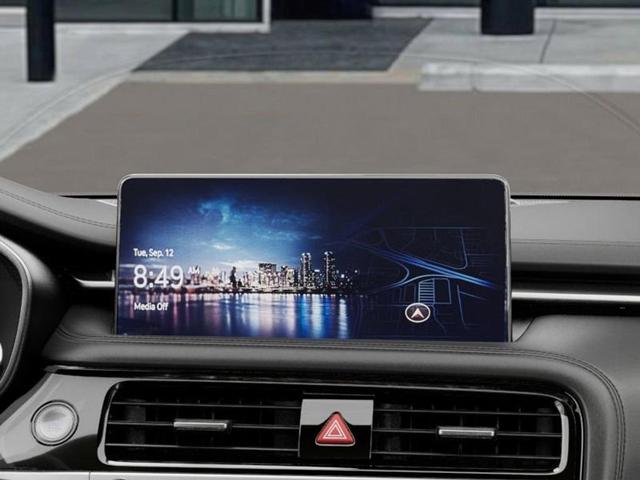 Photo of 2025 Makalu Gray Genesis G70