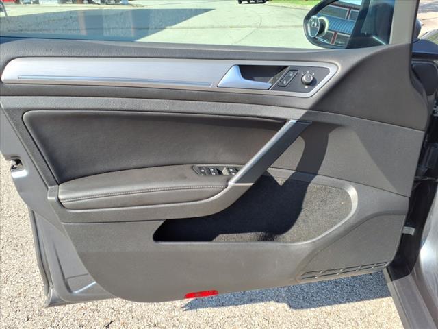 Photo of 2015 Platinum Gray Metallic Volkswagen Golf