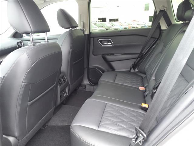 Photo of 2025 Everest White P Nissan Rogue