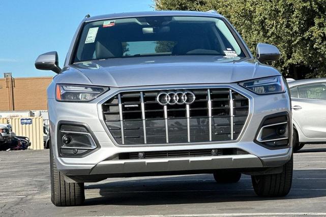 Photo of 2024 Silver Audi Q5