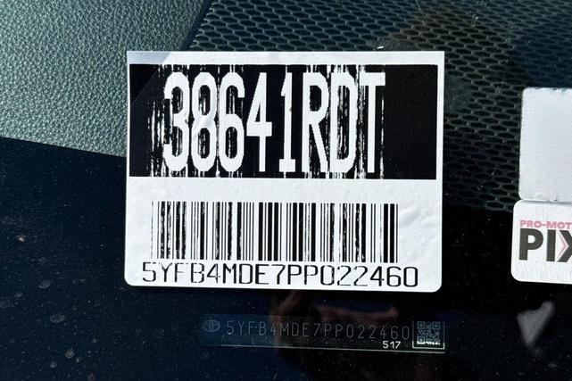 Photo of 2023 Celestite Toyota Corolla
