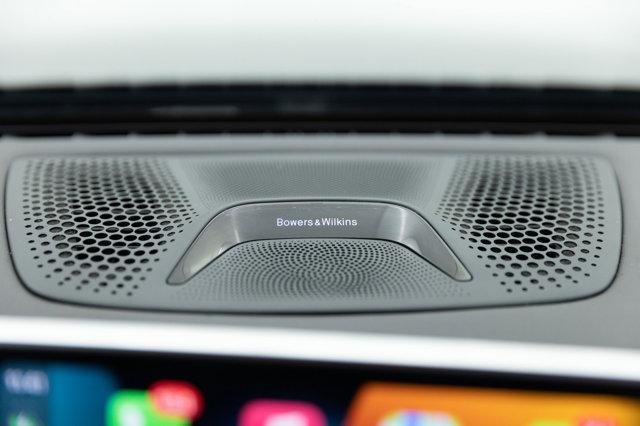 Photo of 2020 Black Sapphire Metallic BMW 750