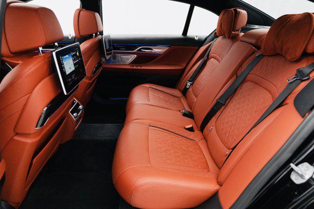 Photo of 2020 Black Sapphire Metallic BMW 750