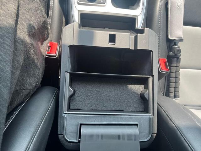 Photo of 2022 Rapid Red Metallic Tinted Clearcoat Ford Explorer