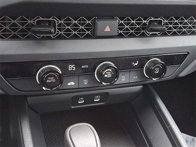 Photo of 2025 Crystal Black Pearl Honda Accord