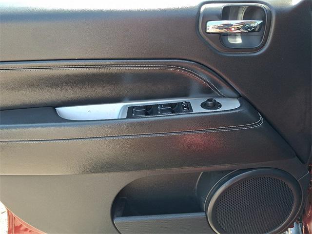 Photo of 2016 Deep Cherry Red Crystal Pearlcoat Jeep Compass