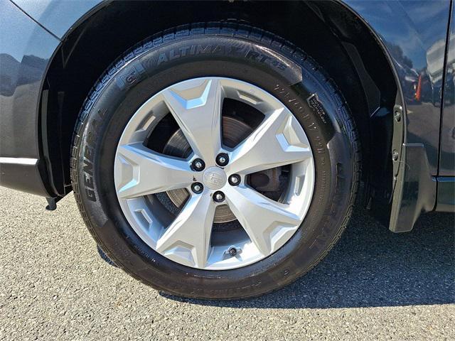 Photo of 2014 Dark Gray Metallic Subaru Forester