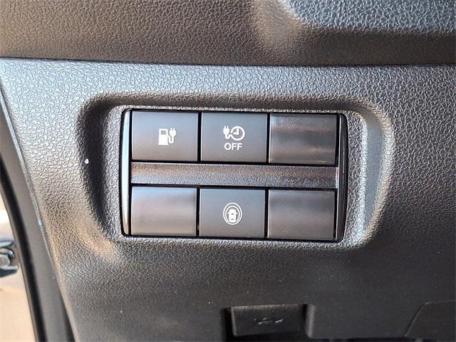 Photo of 2023 Gun Metallic Nissan Leaf