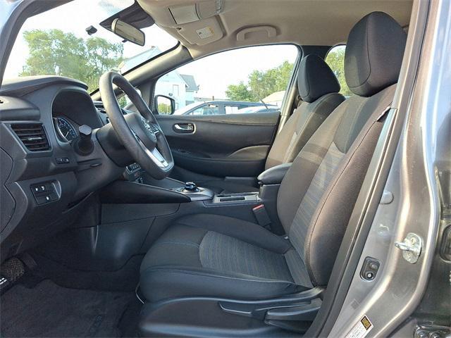 Photo of 2023 Gun Metallic Nissan Leaf