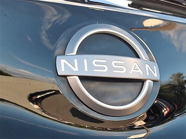 Photo of 2023 Gun Metallic Nissan Leaf