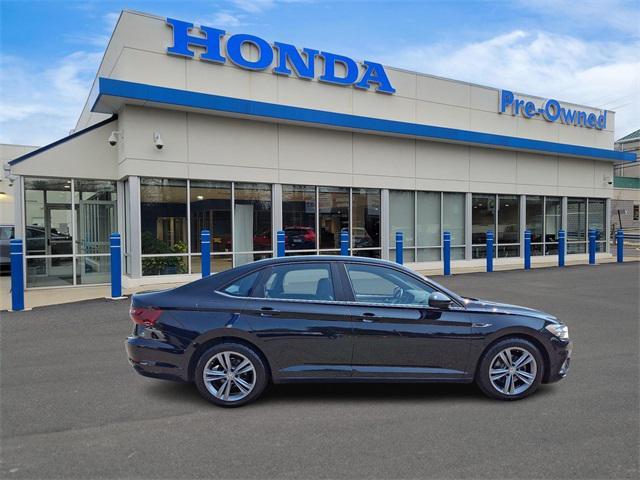 Photo of 2020 Deep Black Volkswagen Jetta