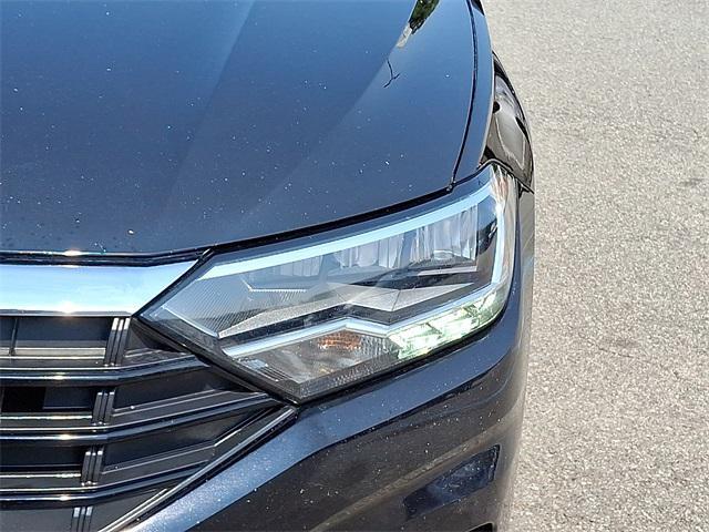 Photo of 2020 Deep Black Volkswagen Jetta