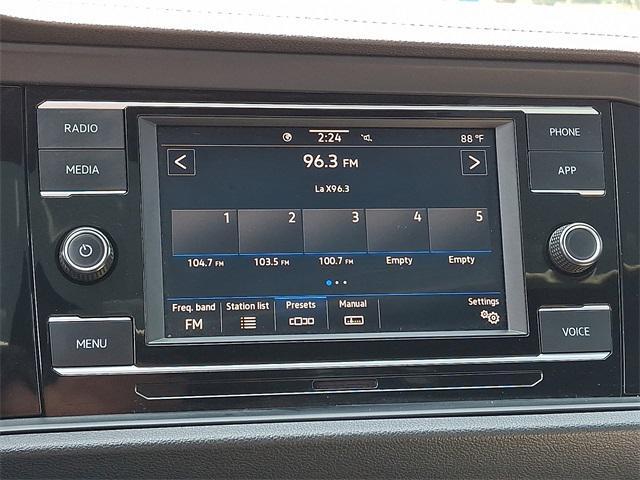 Photo of 2020 Deep Black Volkswagen Jetta