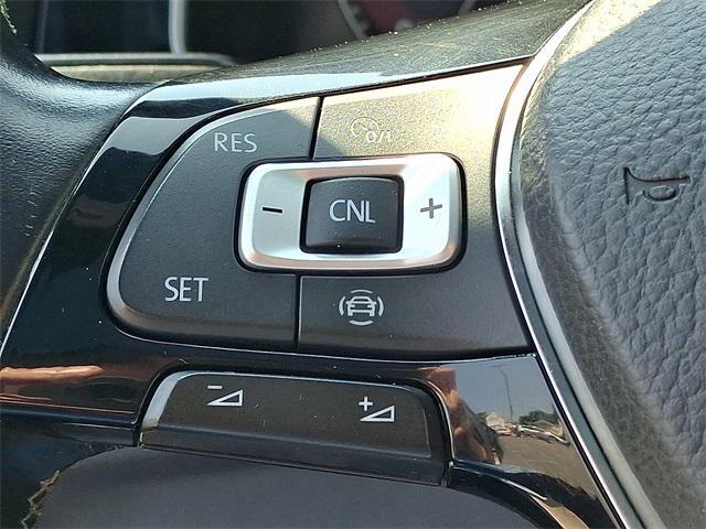 Photo of 2020 Deep Black Volkswagen Jetta