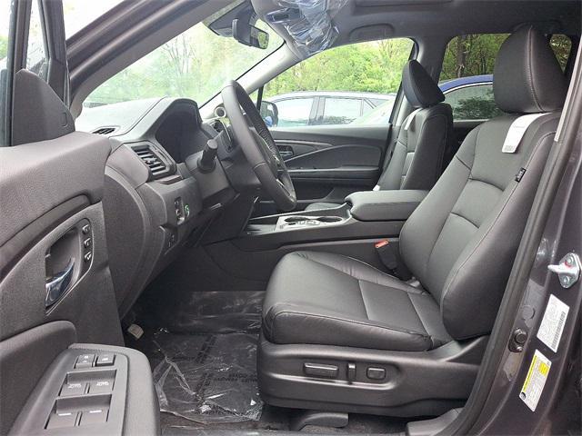 Photo of 2025 Modern Steel Metallic Honda Ridgeline