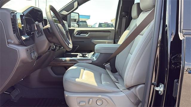 Photo of 2025 Black Chevrolet Silverado 2500