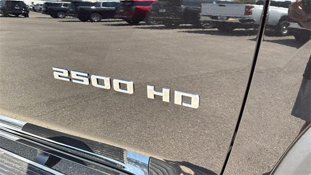 Photo of 2025 Black Chevrolet Silverado 2500
