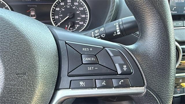 Photo of 2023 Black Nissan Sentra