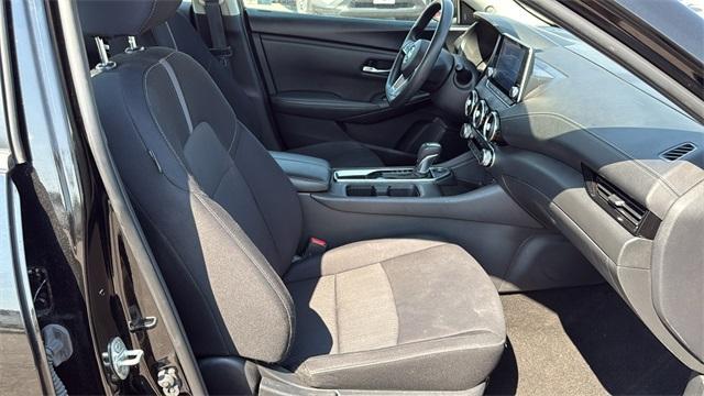 Photo of 2023 Black Nissan Sentra