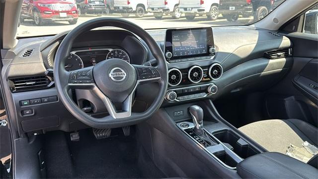 Photo of 2023 Black Nissan Sentra