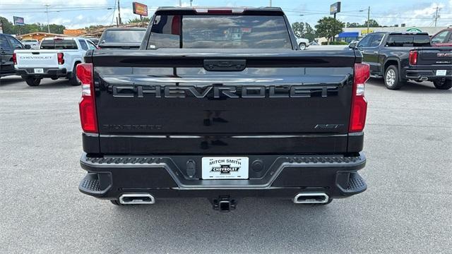 Photo of 2023 Black Chevrolet Silverado 1500